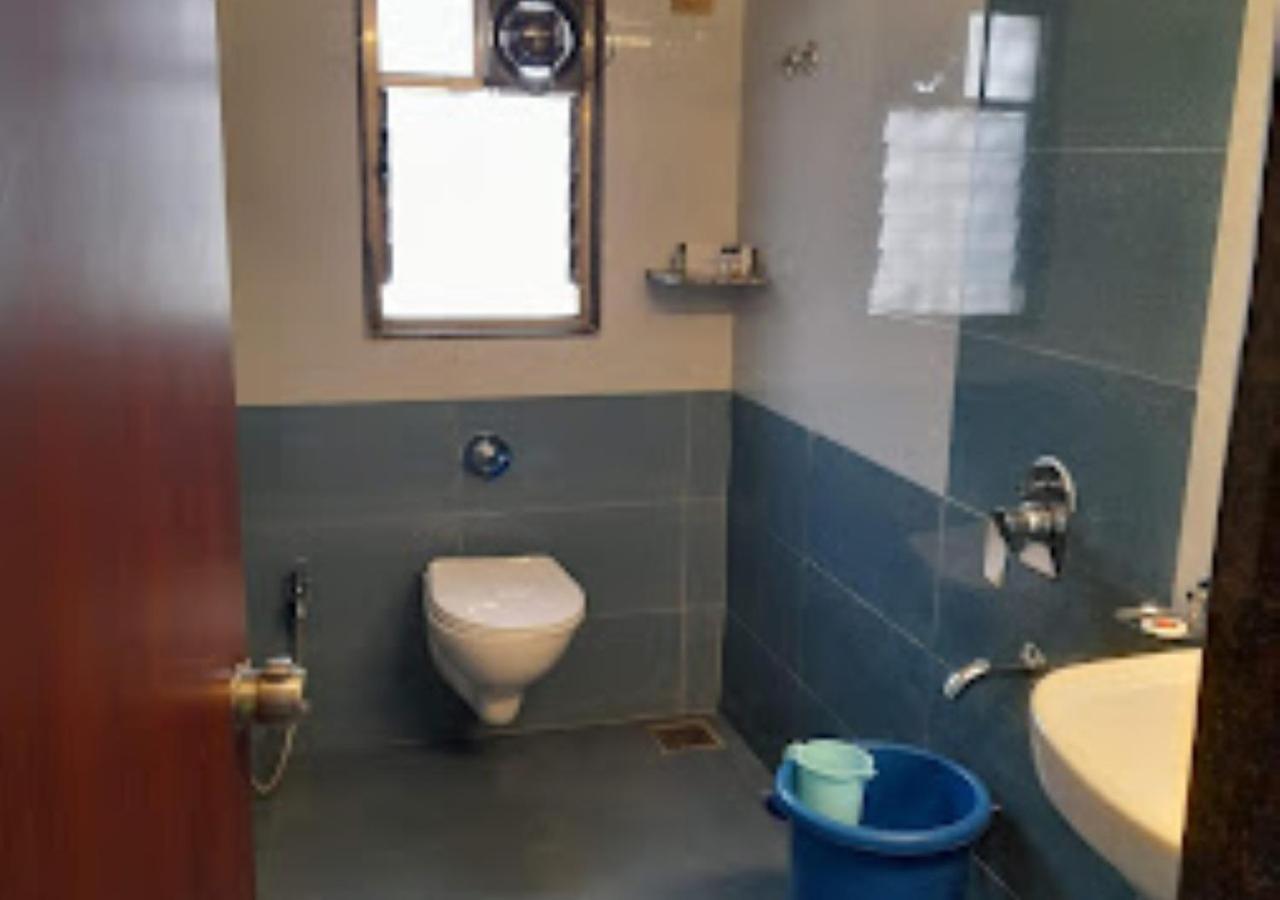 Hotel Rajwada Kapurhol Kapurwahal Exteriör bild
