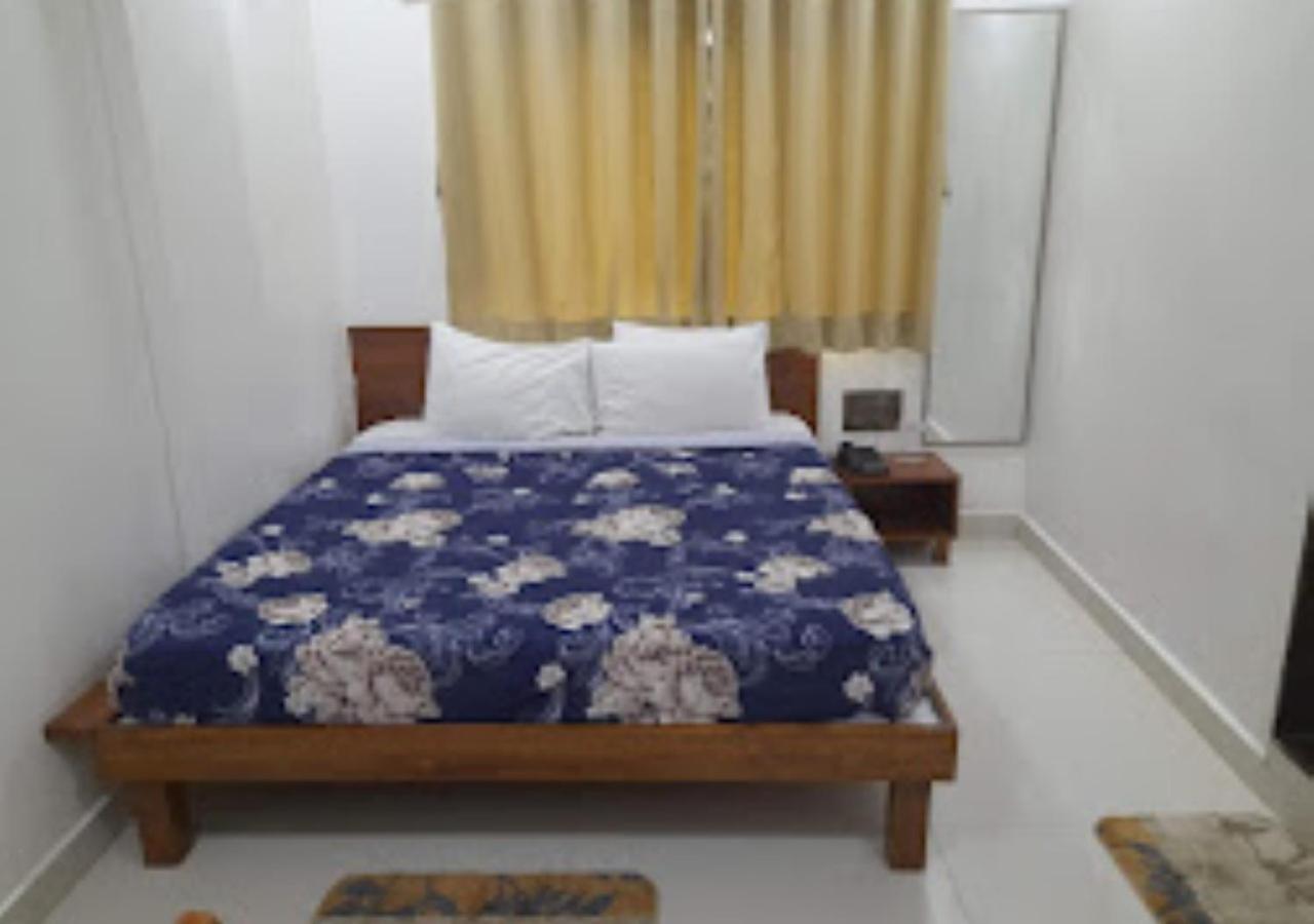 Hotel Rajwada Kapurhol Kapurwahal Exteriör bild
