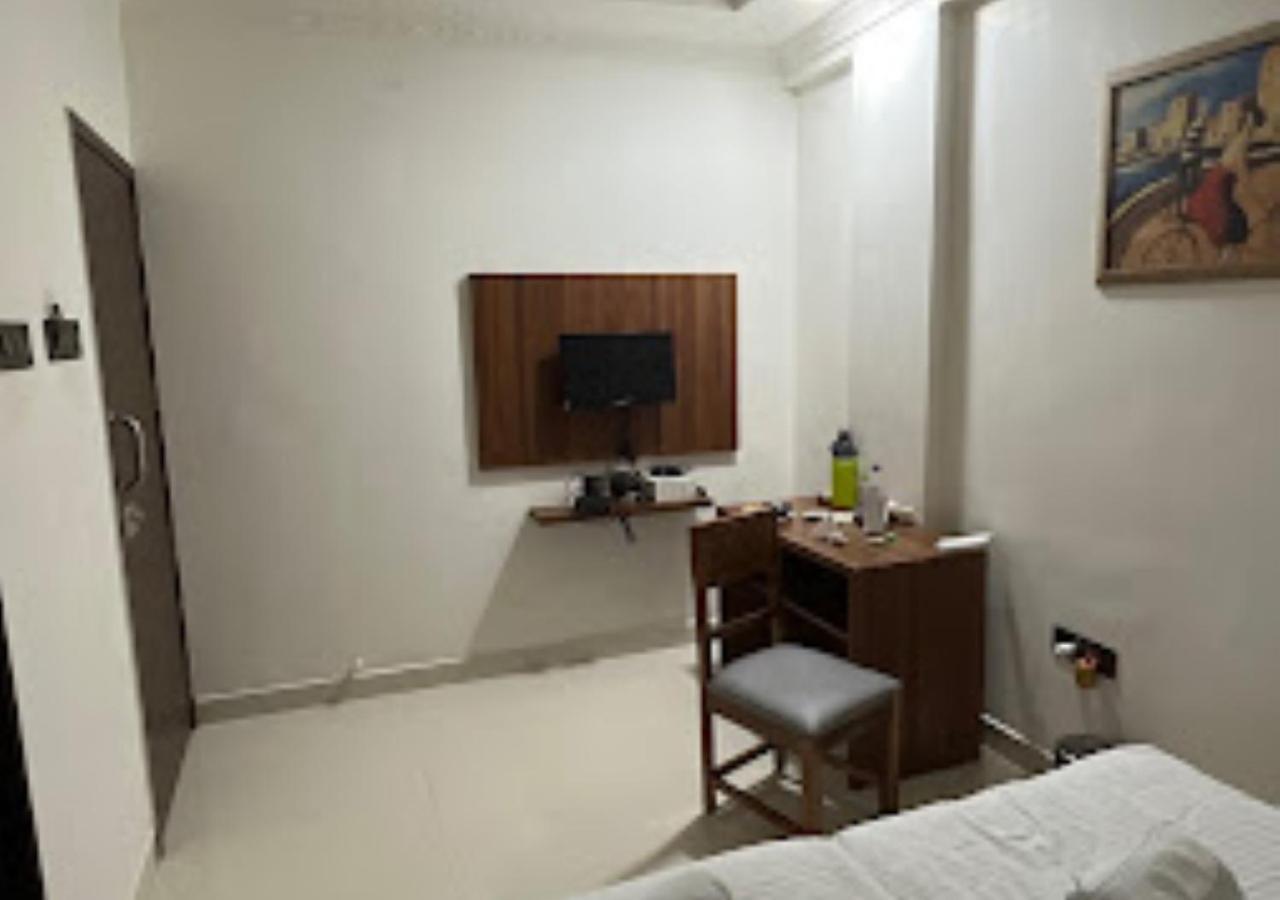 Hotel Rajwada Kapurhol Kapurwahal Exteriör bild
